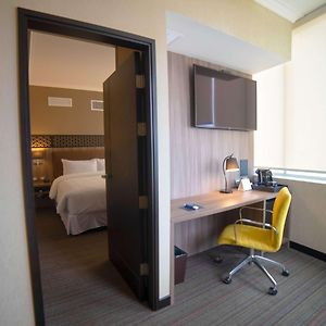 One-Bedroom King Suite