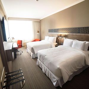 2 Full Beds Guest Room